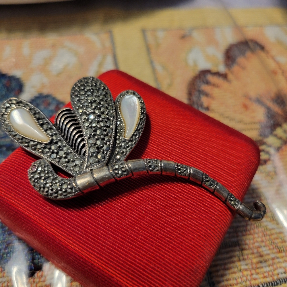 Vintage Judith jack brooch